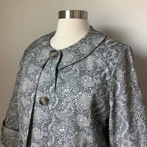 CAbi Camille Trench Coat #3134 MSRP $199 NWOT - Picture 9 of 16